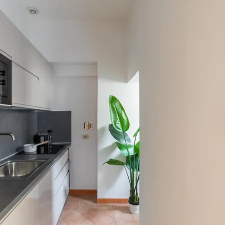 Iflat Spanish Steps Chic & Warming Hideaway * 로마