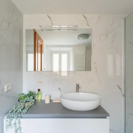 Iflat Spanish Steps Chic & Warming Hideaway * 로마