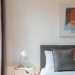 Iflat Spanish Steps Chic & Warming Hideaway רומא
