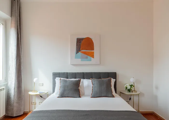 Iflat Spanish Steps Chic & Warming Hideaway *